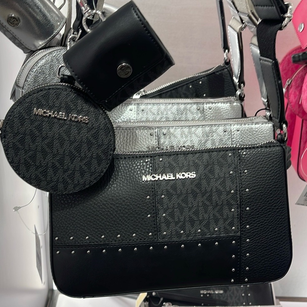 Michael Kors Jet Set Signature Logo Crossbody Bag with Case  Apple Airpods Pro®